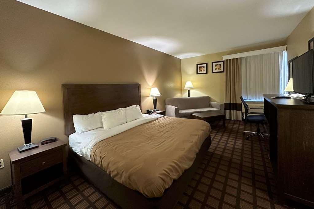 Quality Inn Perryville I-55 Room photo